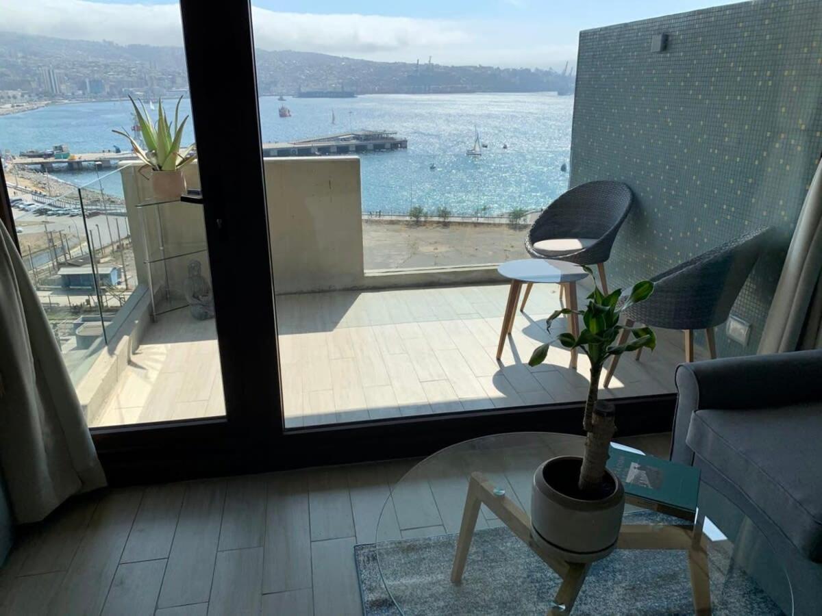 Hom I Lujoso Estudio Con Mejor Vista Del Puerto Parking 0408 Valparaiso